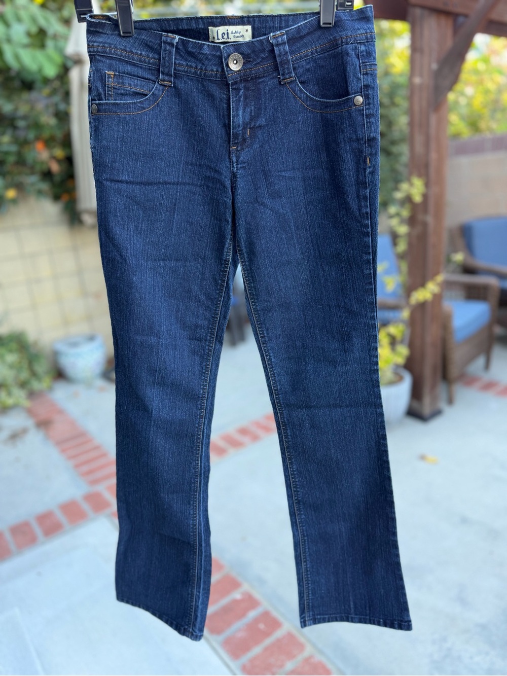L.e.i. Abbey Road Bootcut Jeans Dark Wash Embroidered Pocket Size 4